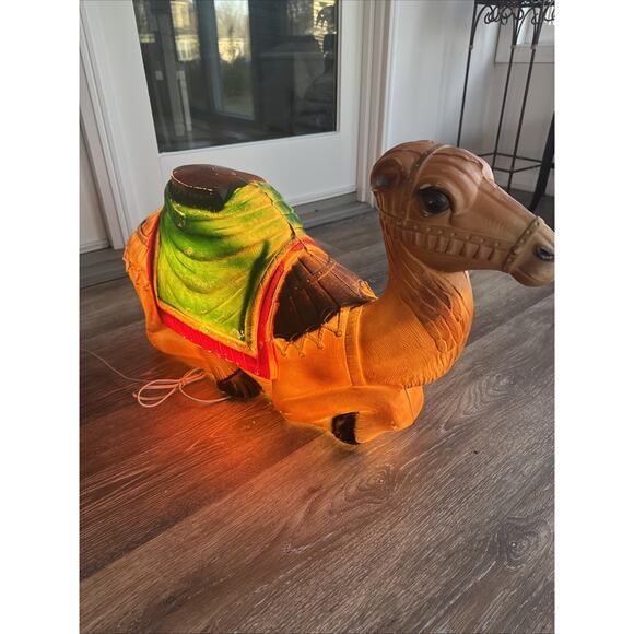 Vintage General Foam Camel Blow Mold Christmas Nativity 28" with Light - Picture 6 of 9